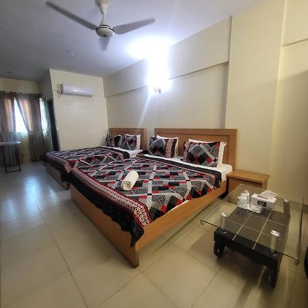 Hotel Rooms Dha Карачі Екстер'єр фото