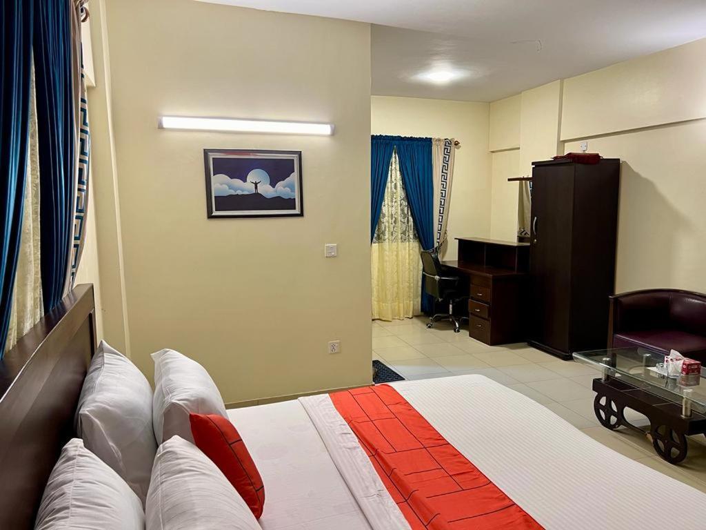 Hotel Rooms Dha Карачі Екстер'єр фото