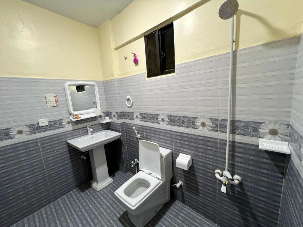 Hotel Rooms Dha Карачі Екстер'єр фото