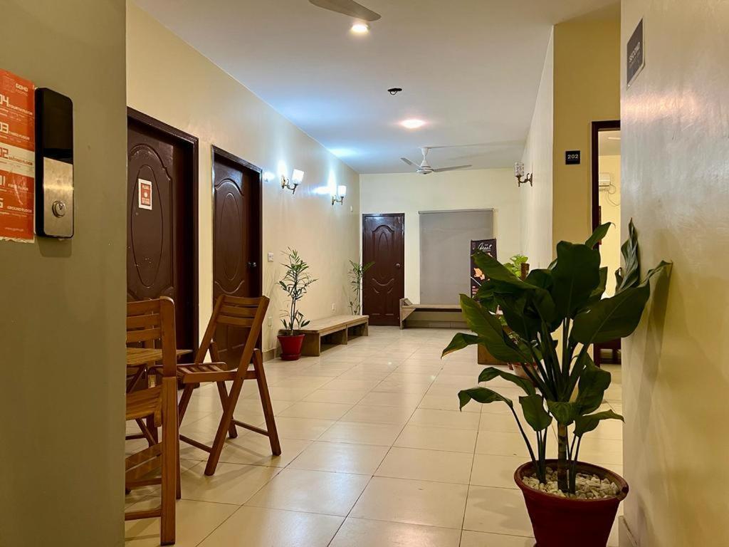 Hotel Rooms Dha Карачі Екстер'єр фото