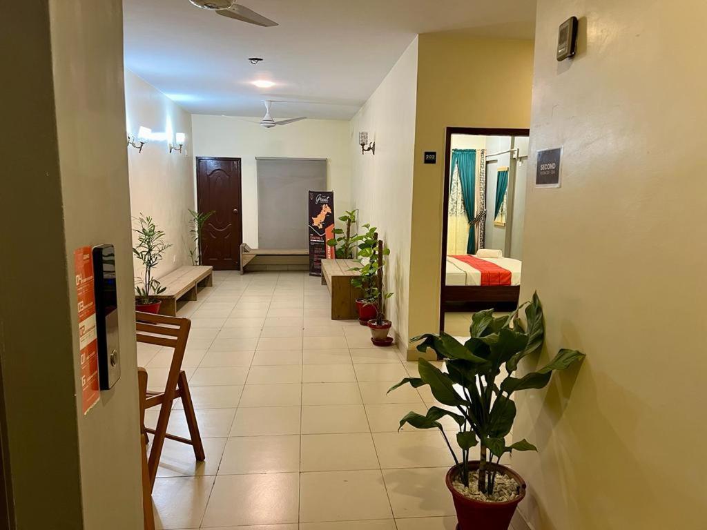 Hotel Rooms Dha Карачі Екстер'єр фото
