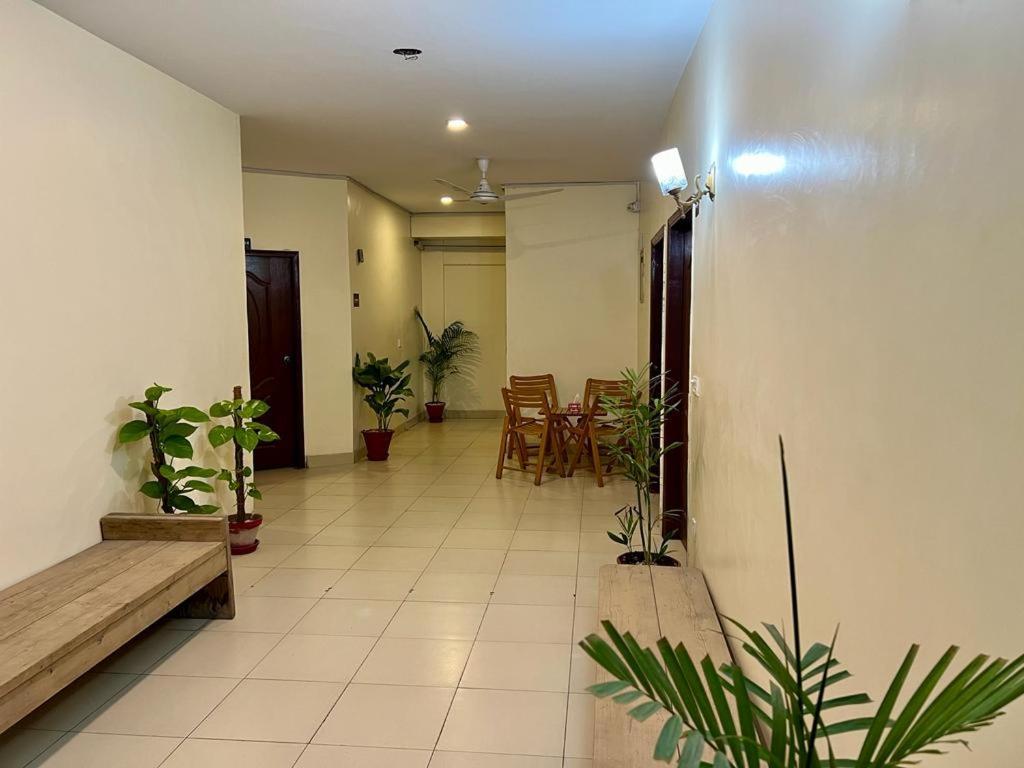 Hotel Rooms Dha Карачі Екстер'єр фото