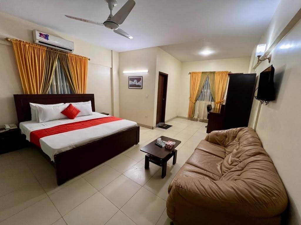 Hotel Rooms Dha Карачі Екстер'єр фото