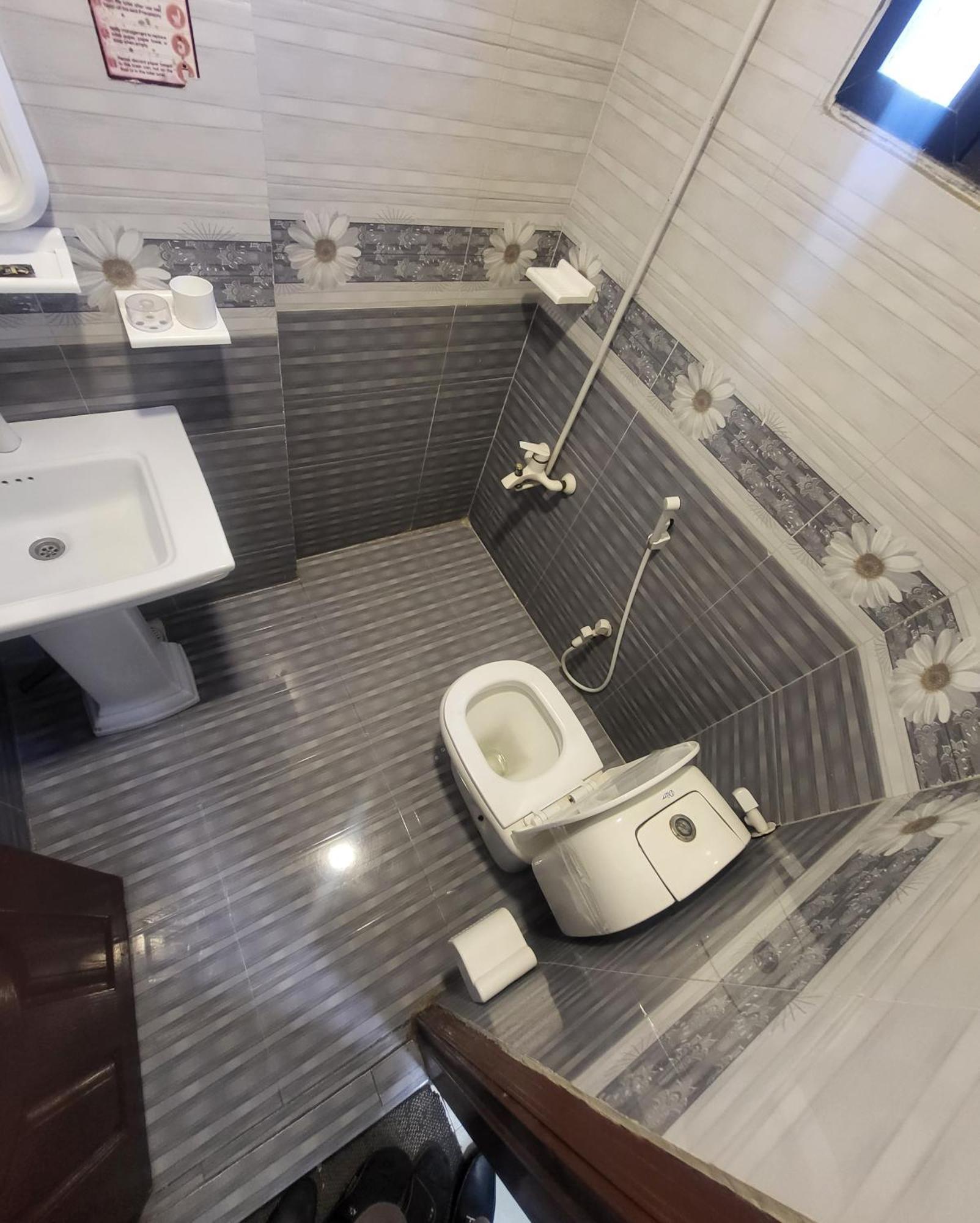 Hotel Rooms Dha Карачі Екстер'єр фото