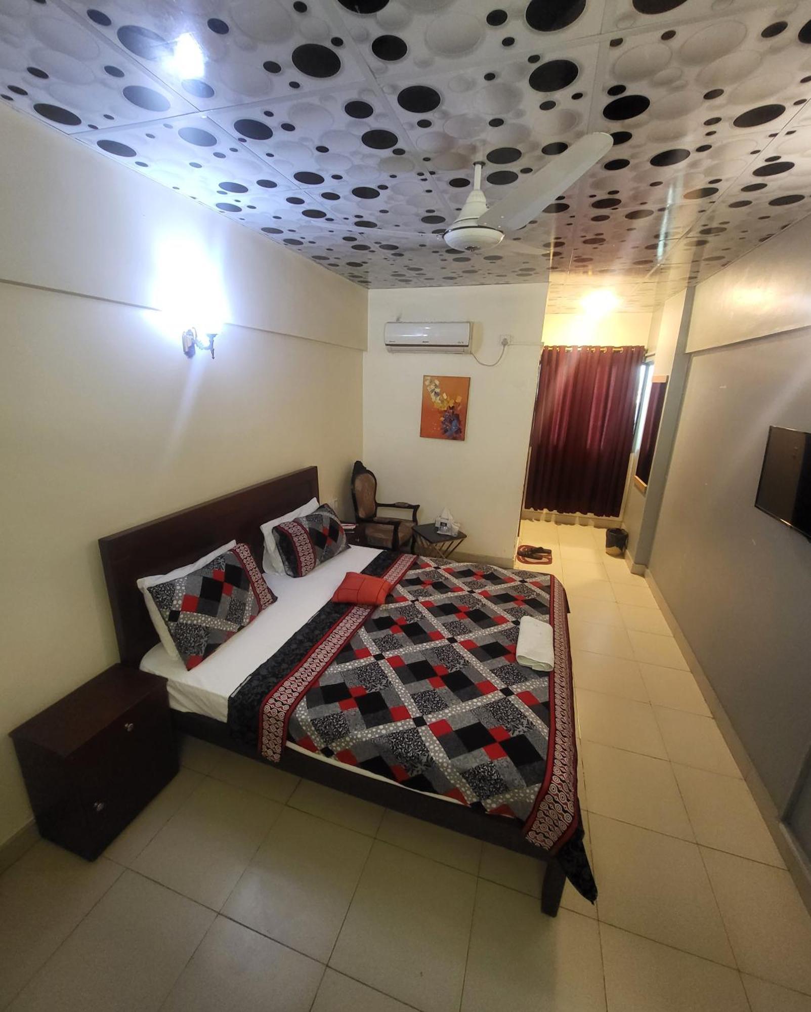 Hotel Rooms Dha Карачі Екстер'єр фото