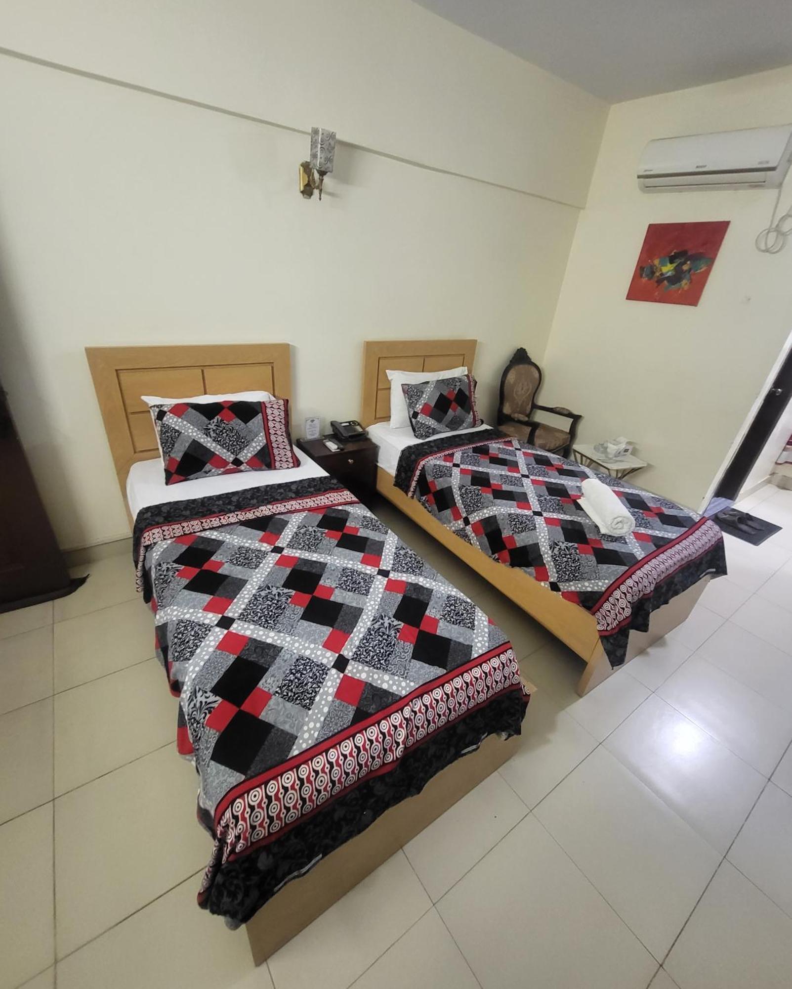 Hotel Rooms Dha Карачі Екстер'єр фото